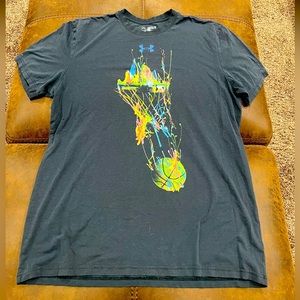 Under Armour dark blue stonewashed men’s T-shirt short sleeve Medium basketball